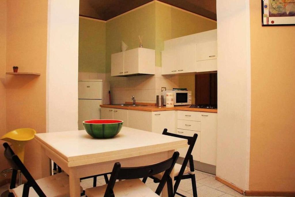 Antica Casa Odone Apartment Asti Bagian luar foto