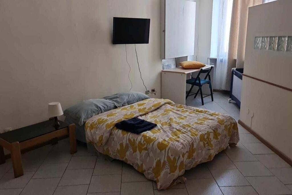 Antica Casa Odone Apartment Asti Bagian luar foto